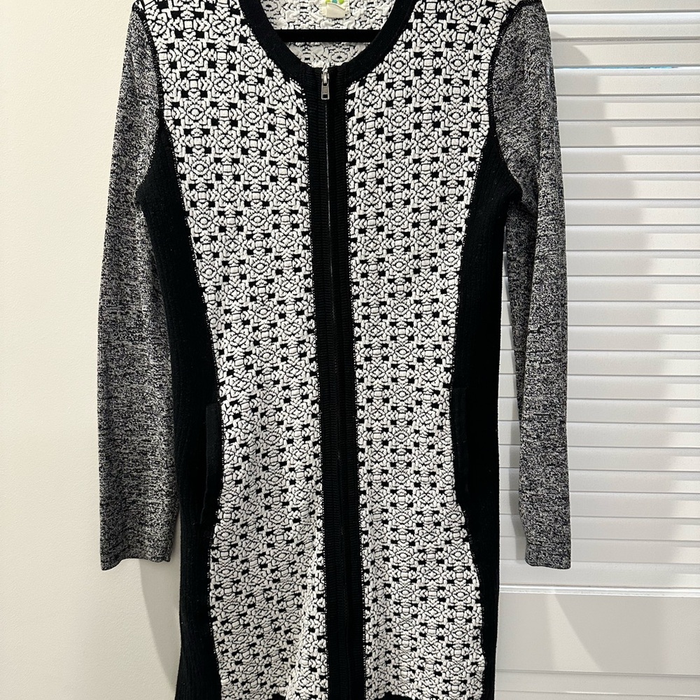 Title nine Black and White Long Sleeve Sheath Dress